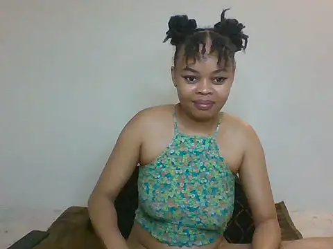 cessylolla8 online show from 07/09/26, 04:00
