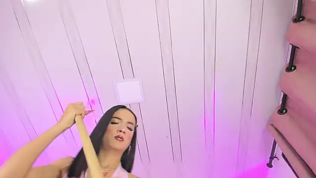 sophie Laurent online show from 06/11/26, 12:14
