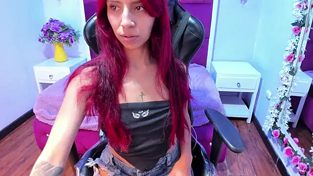 Snapshot of NinaaXXX_ chatting on 06/09/26, 10:10 NinaaXXX online show from 06/09/26, 10:10