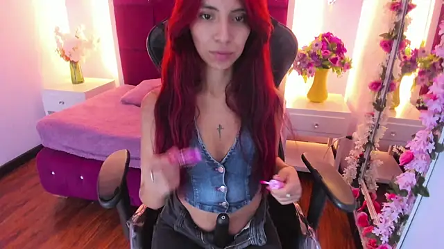 NinaaXXX  online show from 07/11/26, 05:59