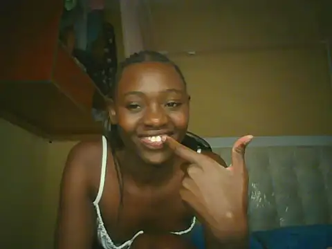 Preetygirlyz online show from 06/28/26, 07:14