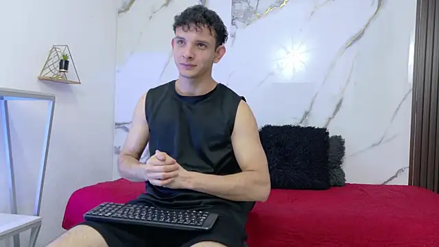 keen black  online show from 06/11/26, 04:32
