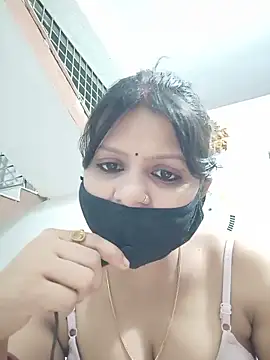 Snapshot of ZOYA-STRIP chatting on 06/10/26, 05:23 ZOYA-STRIP online show from 06/10/26, 05:23