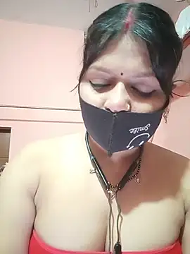 ZOYA-STRIP online show from 07/21/26, 06:43