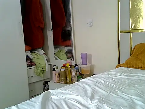 melody vivv online show from 07/15/26, 09:09