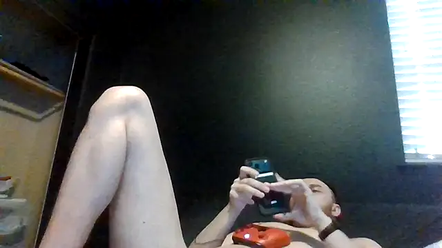 Snapshot of Tallhungcloudyyy chatting on 05/20/26, 09:10 Tallhungcloudyyy online show from 05/20/26, 09:10