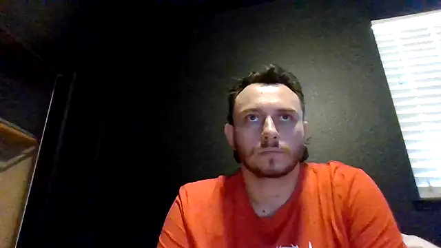 Snapshot of Tallhungcloudyyy chatting on 05/25/26, 10:49 Tallhungcloudyyy online show from 05/25/26, 10:49