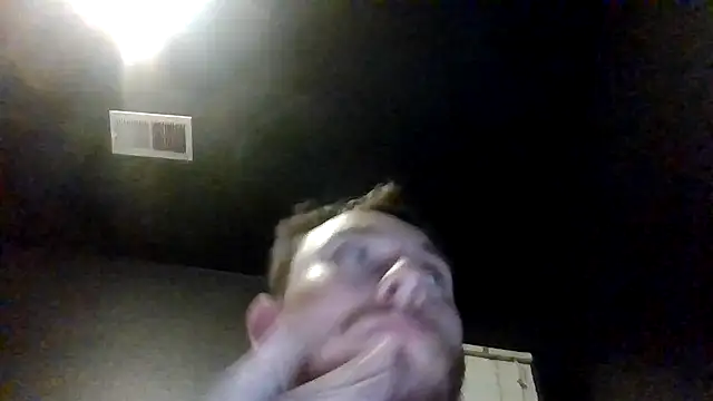 Snapshot of Tallhungcloudyyy chatting on 06/03/26, 11:35 Tallhungcloudyyy online show from 06/03/26, 11:35
