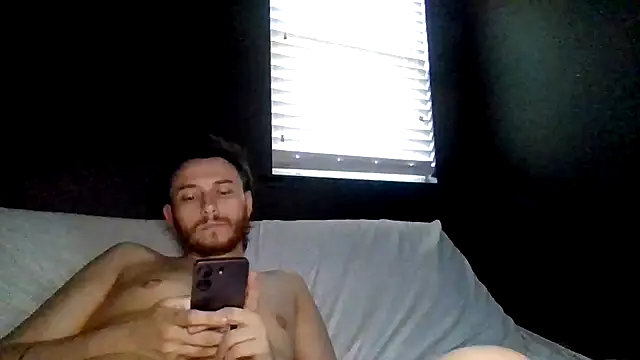Snapshot of Tallhungcloudyyy chatting on 06/11/26, 12:32 Tallhungcloudyyy online show from 06/11/26, 12:32