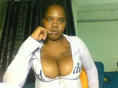 Snapshot of summerdivah chatting on 06/25/26, 08:02 summerdivah online show from 06/25/26, 08:02