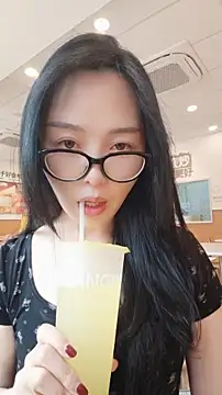 lylxili online show from 06/17/26, 06:27