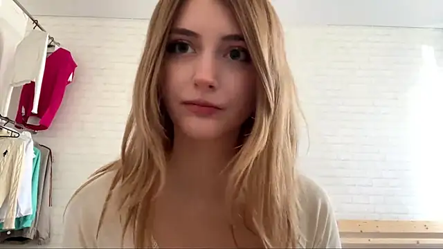 Snapshot of CicelyScolnik chatting on 06/01/26, 11:12 CicelyScolnik online show from 06/01/26, 11:12