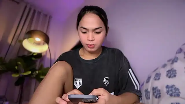 Amylaa online show from 06/18/26, 04:44