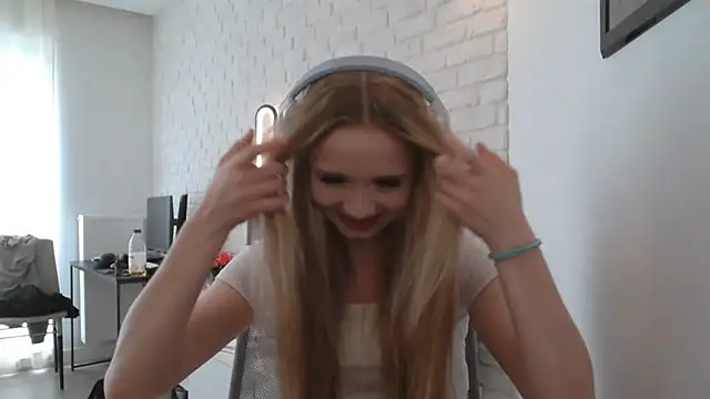 AmandaFix online show from 05/20/26, 03:40