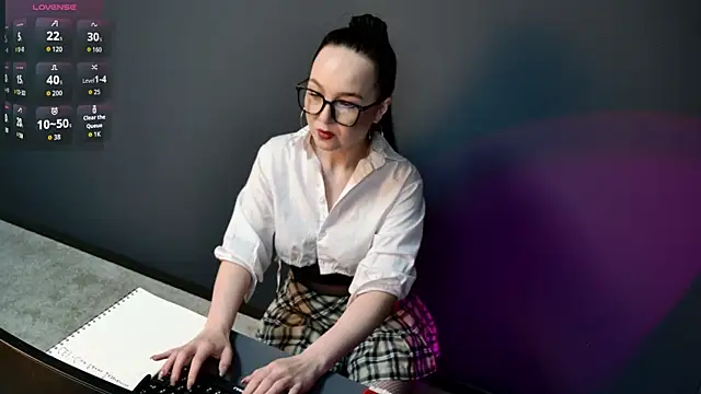 TishaSilverr online show from 05/19/26, 08:09