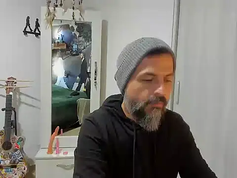 Snapshot of Miguel_angeel_ chatting on 06/01/26, 01:35 Miguel angeel online show from 06/01/26, 01:35