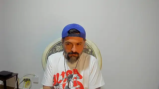 Snapshot of Miguel_angeel_ chatting on 06/07/26, 02:48 Miguel angeel online show from 06/07/26, 02:48