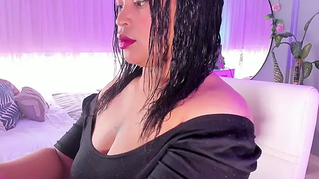 Snapshot of Bianca_DVarela chatting on 06/08/26, 01:11 Bianca DVarela online show from 06/08/26, 01:11