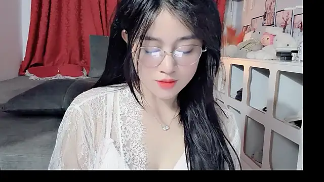 Snapshot of Bee-Cherry chatting on 06/01/26, 06:26 Bee-Cherry online show from 06/01/26, 06:26