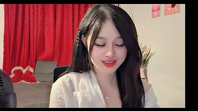 Bee-Cherry online show from 07/04/26, 06:03