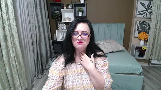 ValerieSmithsx online show from 07/07/26, 07:23