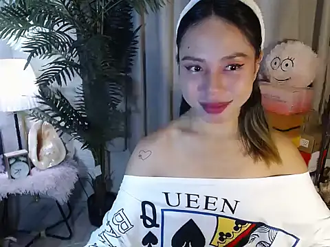 Super Hot BunnyXX online show from 05/19/26, 11:49