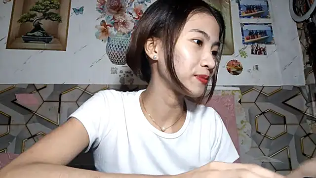 Snapshot of DeeannGunby chatting on 06/02/26, 04:09 DeeannGunby online show from 06/02/26, 04:09