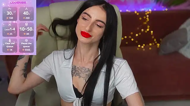 EmilyyMoon online show from 06/19/26, 01:15
