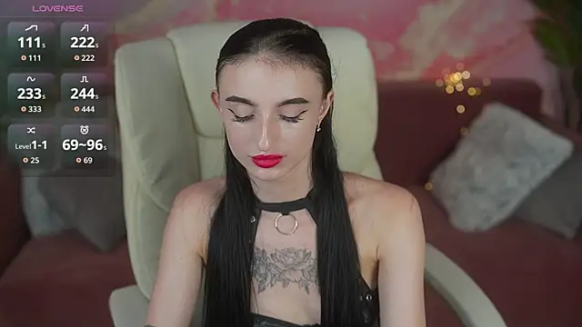 EmilyyMoon online show from 07/28/26, 02:13