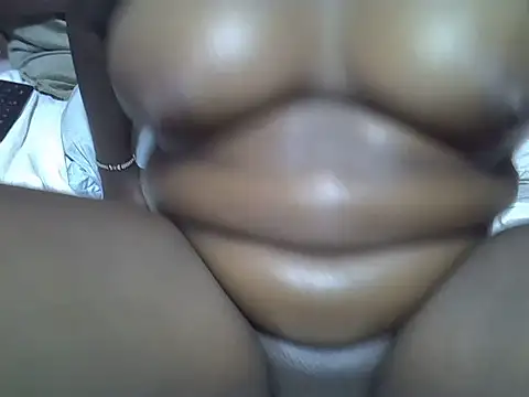 Horny-quen online show from 07/15/26, 02:33