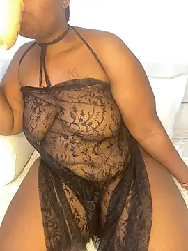 BIGMAMA011 online show from 06/29/26, 09:37