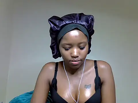 Pretty kitty48 online show from 07/15/26, 12:27