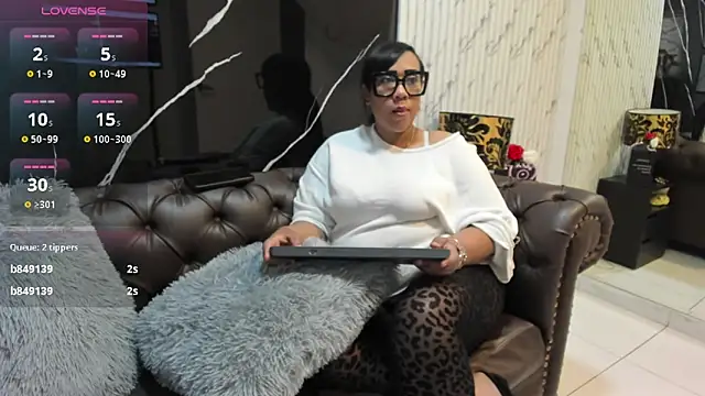 OliviaWilliamm online show from 06/03/26, 11:24