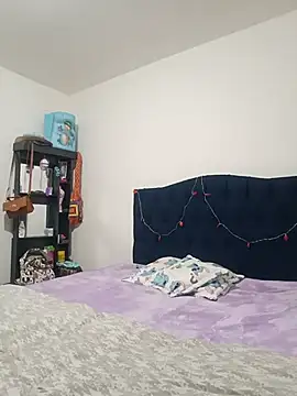 OliviaWilliamm online show from 07/16/26, 12:27
