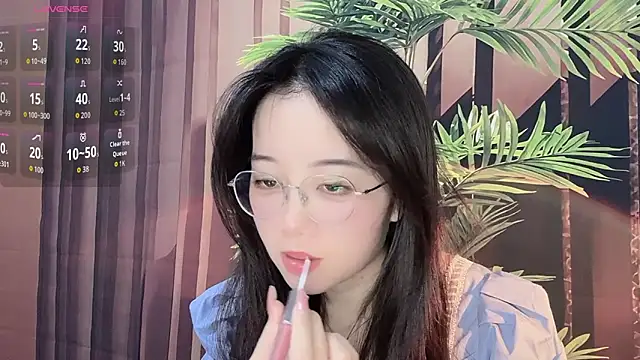 Snapshot of 77-Vicky chatting on 05/31/26, 05:59 77-Vicky online show from 05/31/26, 05:59