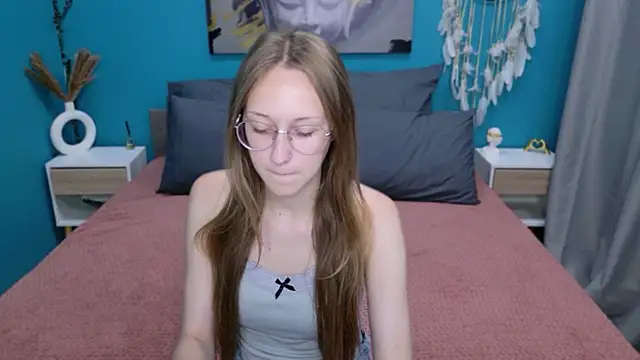 Calista Everleig online show from 07/06/26, 10:45