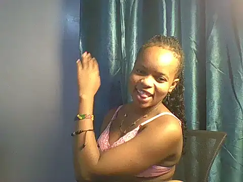 Snapshot of Afrikan_desire chatting on 05/21/26, 10:33 Afrikan desire online show from 05/21/26, 10:33