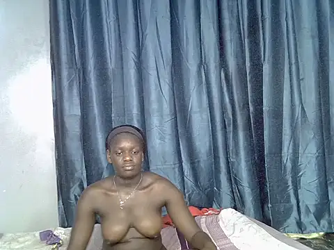 Snapshot of Slim_shaddy01 chatting on 06/10/26, 12:11 Slim shaddy01 online show from 06/10/26, 12:11