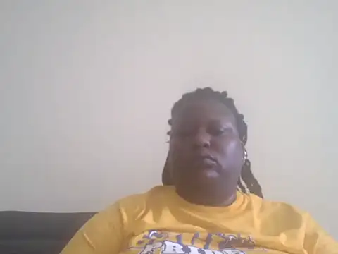 Snapshot of fat_ebonyqueen chatting on 05/26/26, 12:12 fat ebonyqueen online show from 05/26/26, 12:12