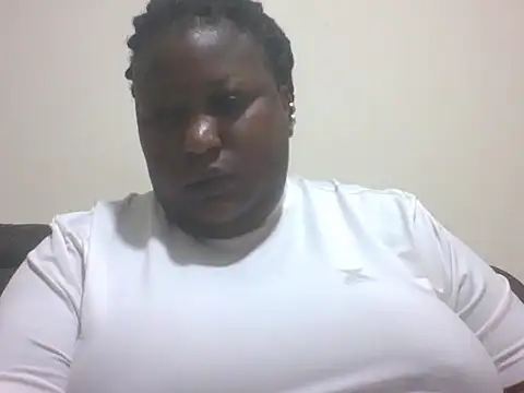 Snapshot of fat_ebonyqueen chatting on 06/03/26, 02:44 fat ebonyqueen online show from 06/03/26, 02:44
