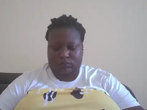 Snapshot of fat_ebonyqueen chatting on 06/06/26, 07:35 fat ebonyqueen online show from 06/06/26, 07:35