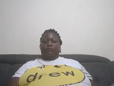 Snapshot of fat_ebonyqueen chatting on 06/06/26, 08:02 fat ebonyqueen online show from 06/06/26, 08:02