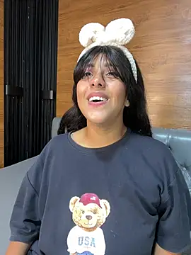 Alexia Lerner online show from 07/08/26, 08:13