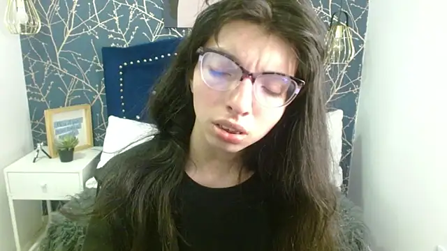 Snapshot of Allyshon_ chatting on 05/23/26, 07:51 Allyshon online show from 05/23/26, 07:51