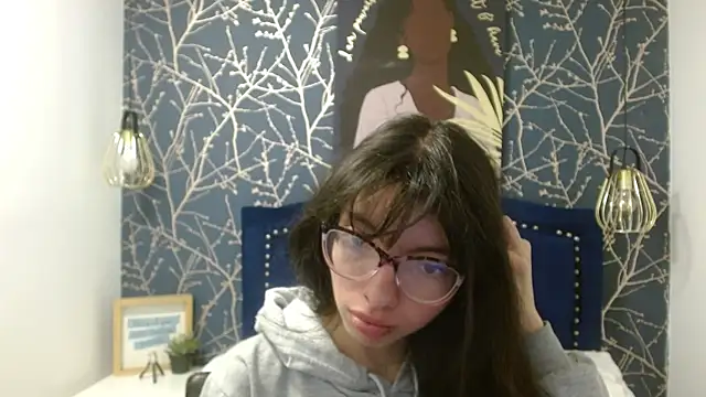 Snapshot of Allyshon_ chatting on 05/30/26, 08:28 Allyshon online show from 05/30/26, 08:28