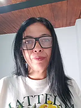 Snapshot of Scarlett_Valnyx chatting on 05/27/26, 12:57 Scarlett Valnyx online show from 05/27/26, 12:57