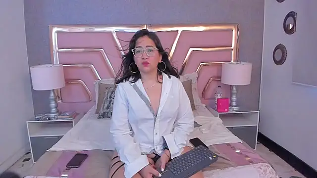 AlissBluumm online show from 06/24/26, 11:53