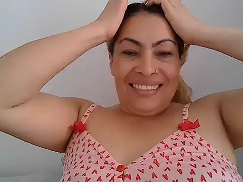 Layla-Astrum online show from 06/25/26, 01:15