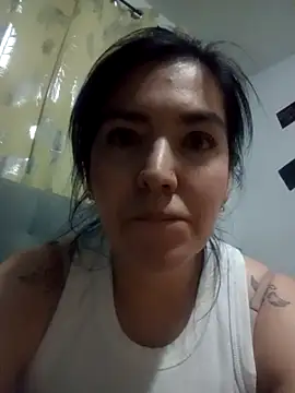 Snapshot of dhanya_moon chatting on 06/12/26, 02:21 dhanya moon online show from 06/12/26, 02:21