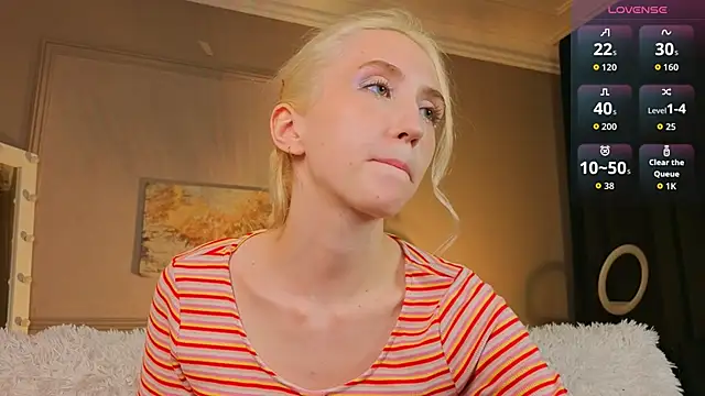 Snapshot of Elen__Moore chatting on 06/04/26, 12:44 Elen Moore online show from 06/04/26, 12:44